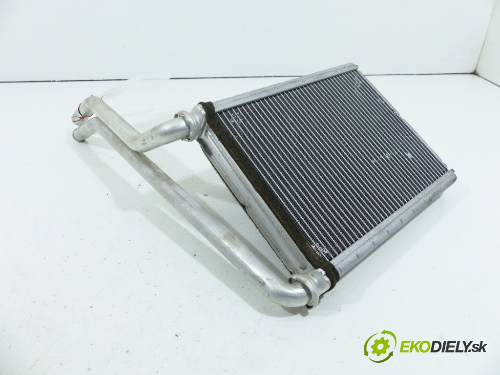 topné těleso radiátor topení  Toyota Yaris II 05-11       0