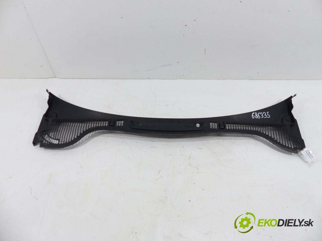 torpédo plast pod čelní okno  Skoda Octavia II 04-13       0