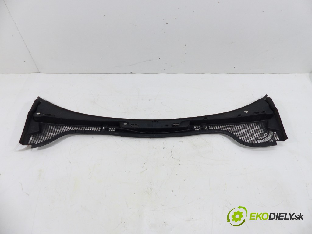 torpédo plast pod čelní okno  Skoda Octavia II 04-13       0