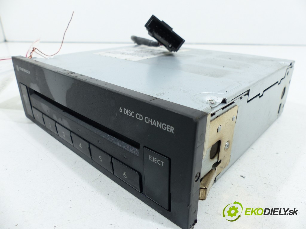 menič cd  Vw Passat B6 05-10       0