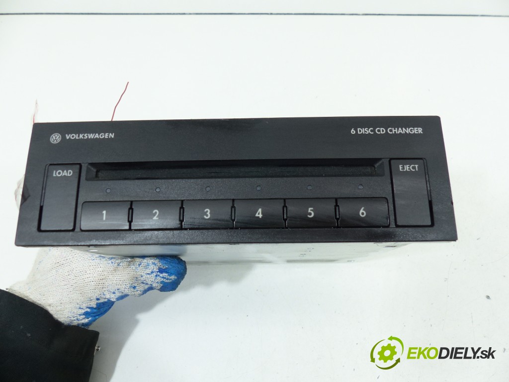 menič cd  Vw Passat B6 05-10       0