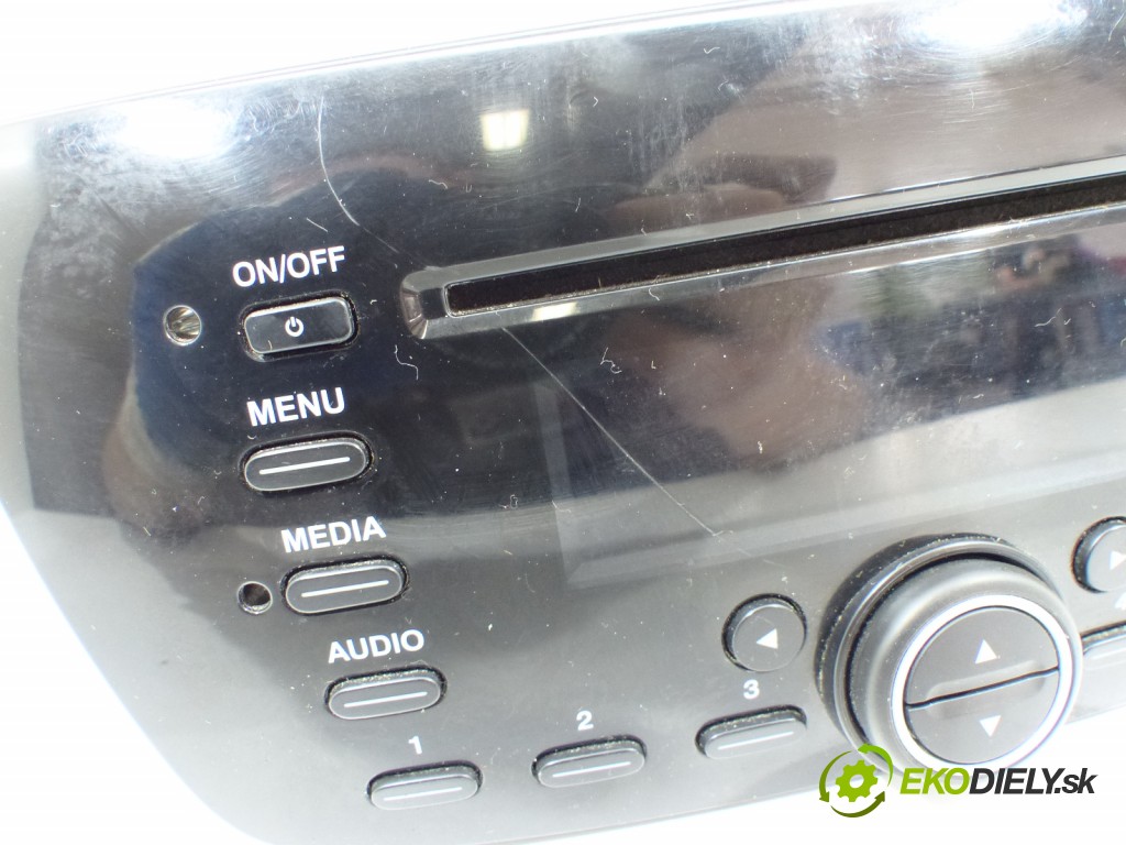 radio  Fiat Doblo II 10-       0
