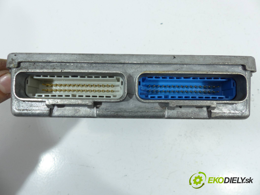 Opel Astra II 98-09 16268377 + kľúč + imobilizér + modul komfortu 90560112 1,6b 8v 1pkt 75 hp 5-dv. hatchback abs climatronic manuálne európa 98-09r tmavomodrá(z282) kvalita a - astra ii g 98-09 1.6 8v riadiaca jednotka 16268377