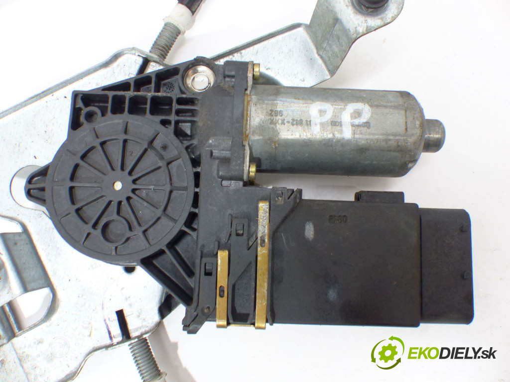 elektr 29 pin 1u1837402j 1,9tdi 90 hp klíma manuálne hatchback 5d strieborná farba 96-00 európa kvalita a - škoda octavia i 96-10 mechanizmus predný pravy ---