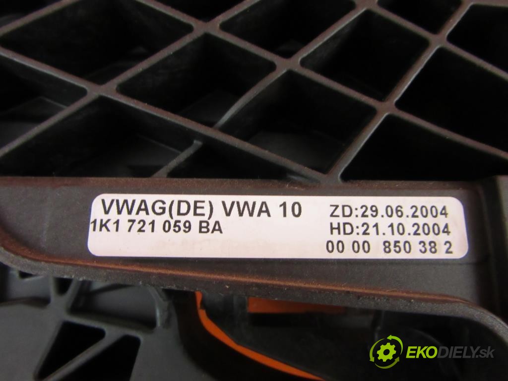 pedal spojky 1K1721059BA VW GOLF V 1.4 16V BCA  0 0 55,00000000 75 3