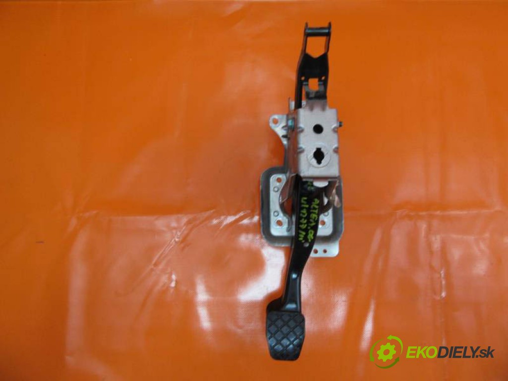 pedal brzdy 1K1721130E SEAT ALTEA (5P1) 2.0 TDI 16V CFHC, BKD manual 0 6 103,00000000 140 5