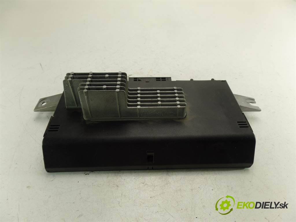 modul riadiaca jednotka svetiel 8372875 BMW 7 E38       0