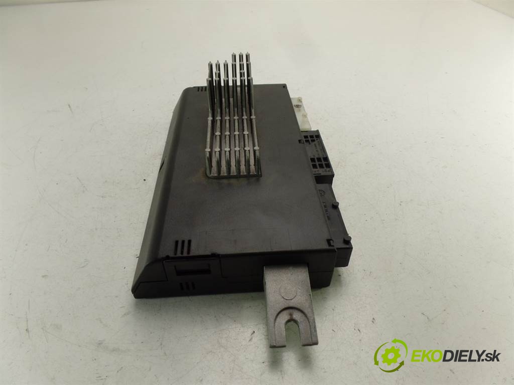modul riadiaca jednotka svetiel 8372875 BMW 7 E38       0