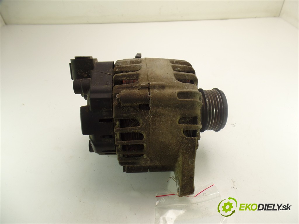 alternátor 37300-2A500 Kia Ceed       0