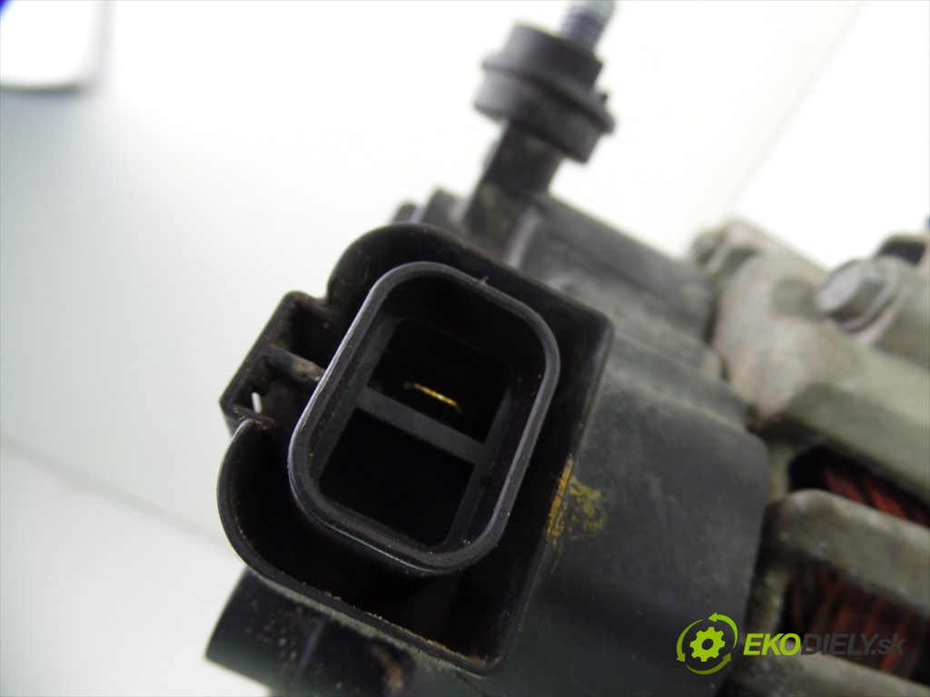 alternátor 37300-2A500 Kia Ceed       0