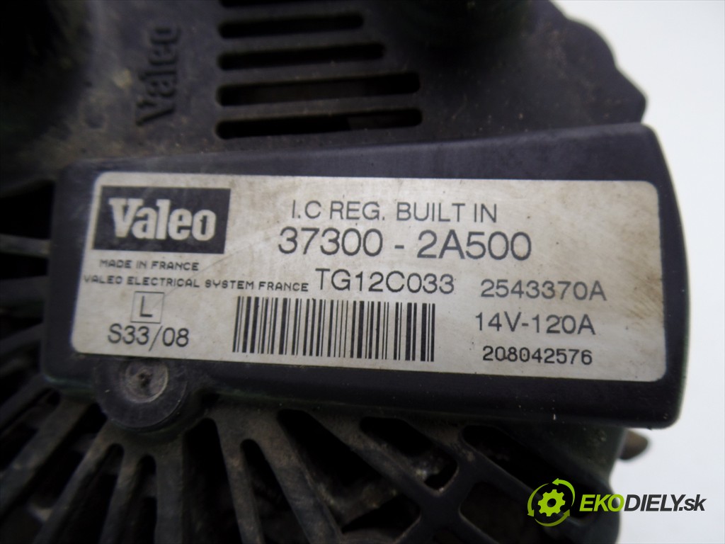 alternátor 37300-2A500 Kia Ceed       0