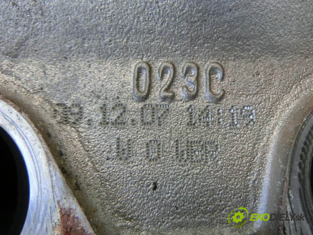 hlava válců 03G103373A Audi A4 B7       0