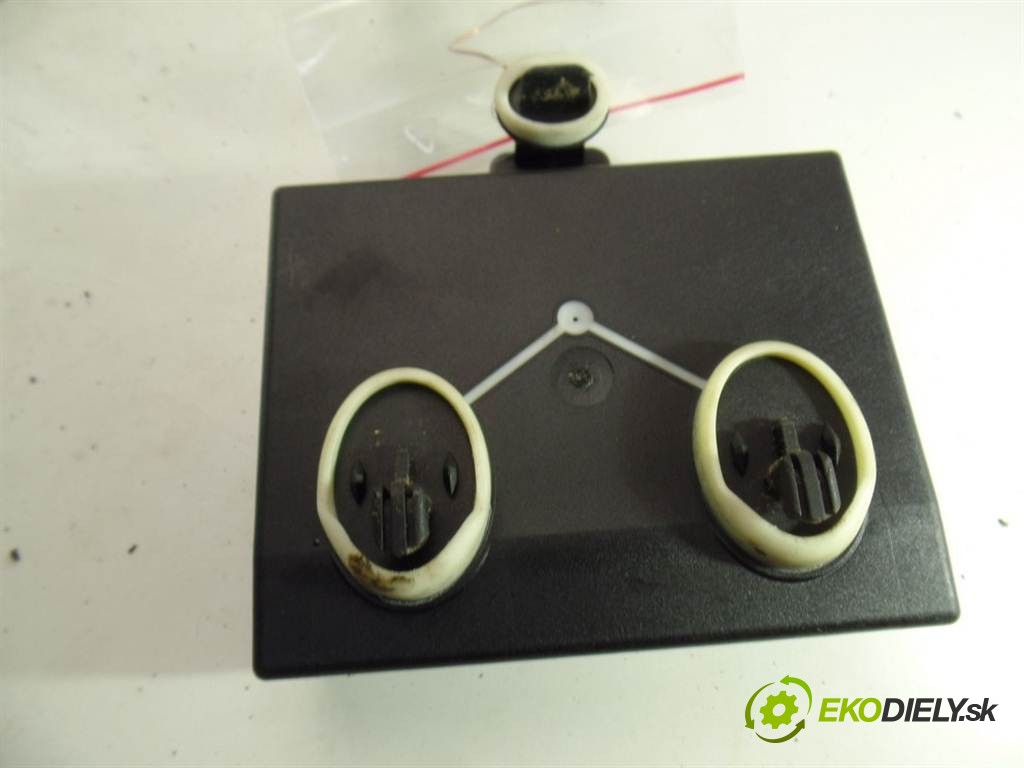 modul riadiaca jednotka dvere 7N0959792A Skoda Superb II       0