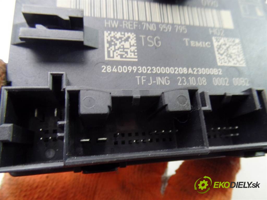 modul riadiaca jednotka dvere 7N0959794 Skoda Superb II       0