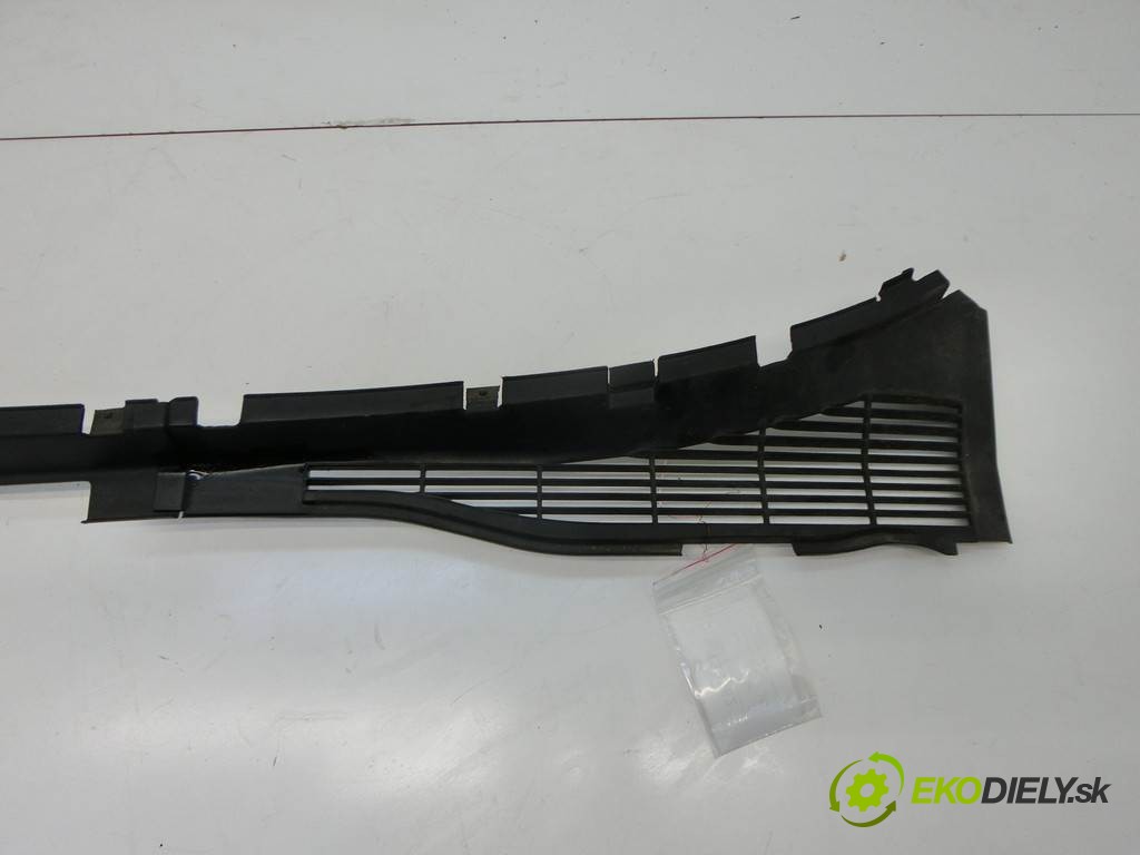 torpédo, plast pod čelné okno 6K1819413 Seat Cordoba FL       0