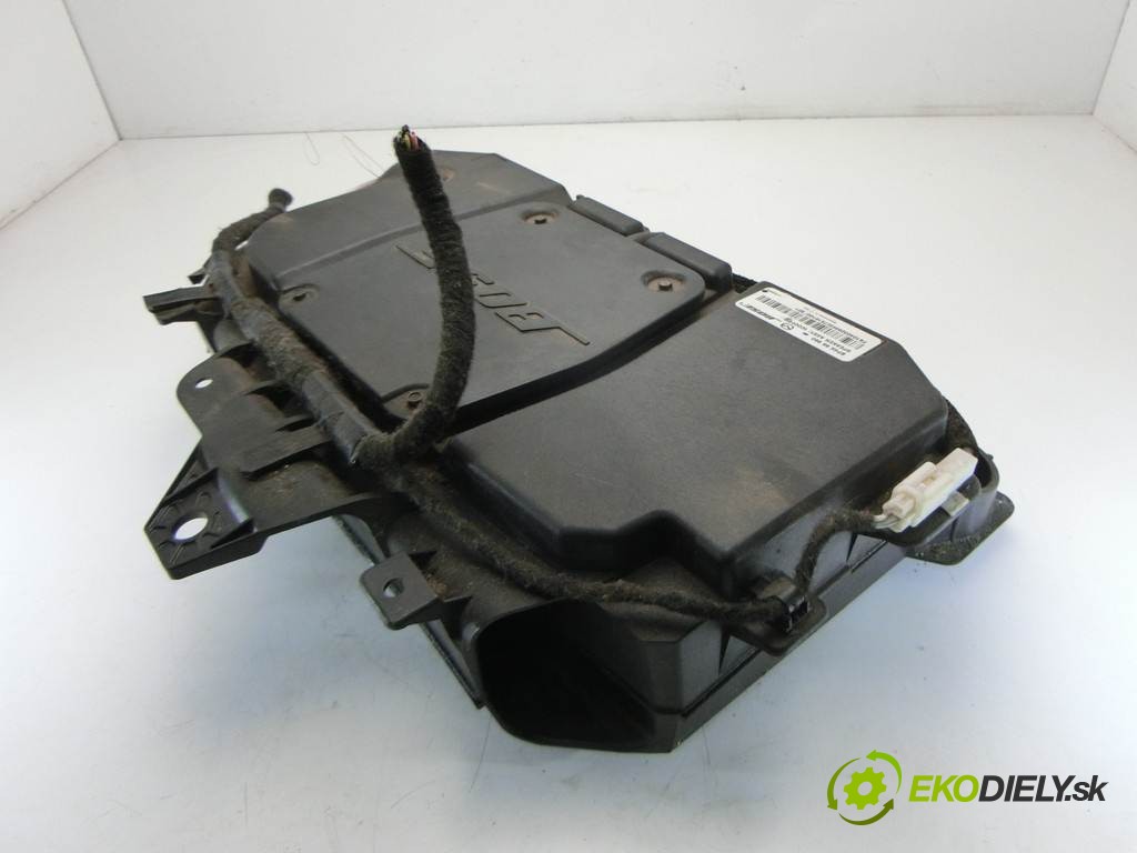 subwoofer bose Mazda 3 0 EkoDiely.sk