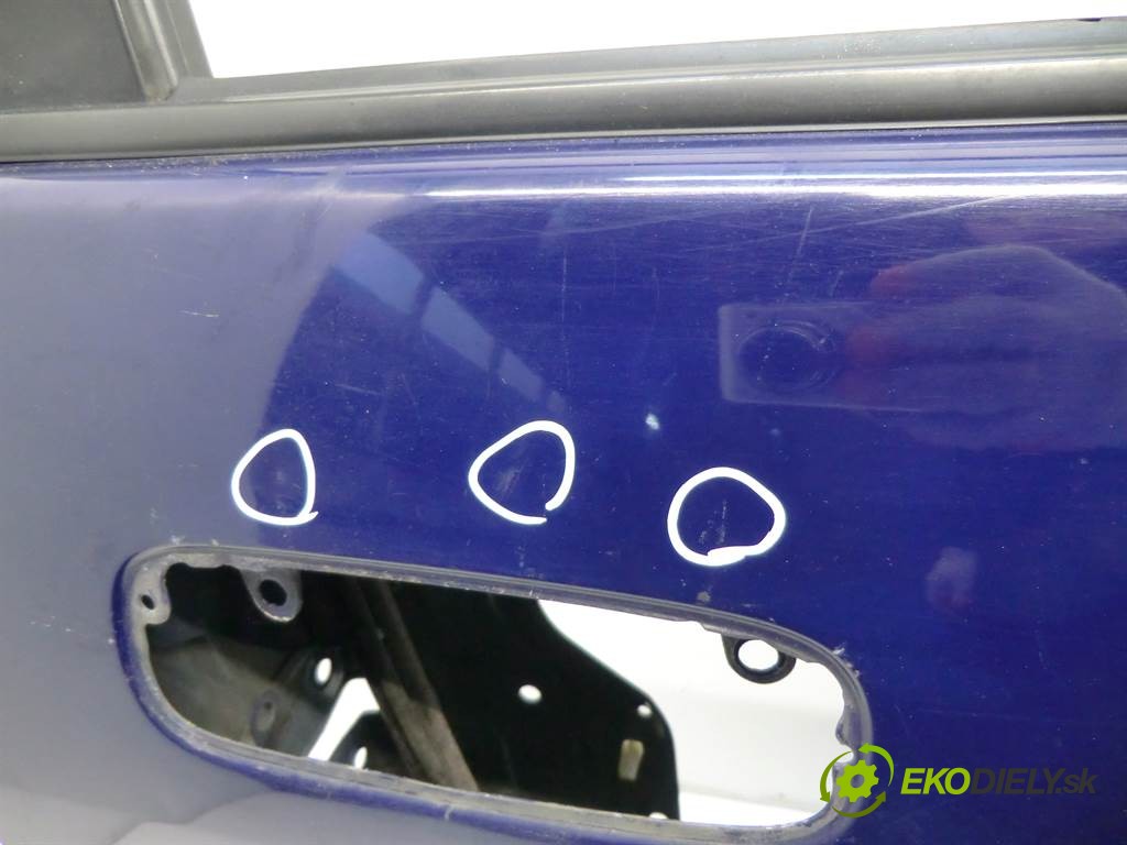 dveře přední část pravé  Toyota Corolla E11       0