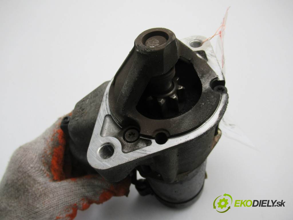 startér MD308088 Mitsubishi Carisma II       0