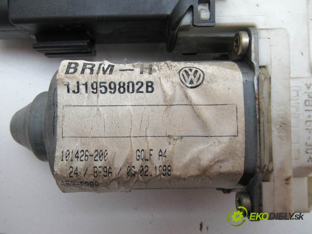 motorček sťahovania okna predný pravy 1J1959802B Volkswagen Golf IV       0