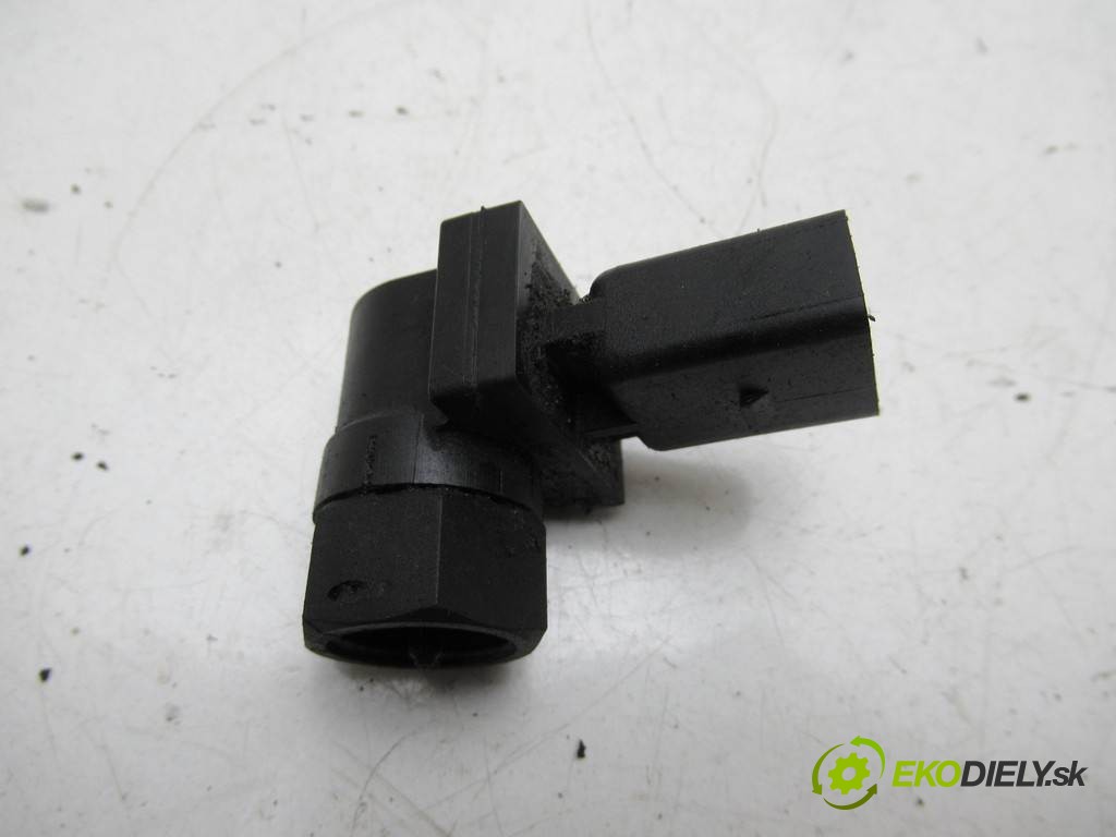 snímač rychlosti 030971921 Skoda Octavia I LIFT       0