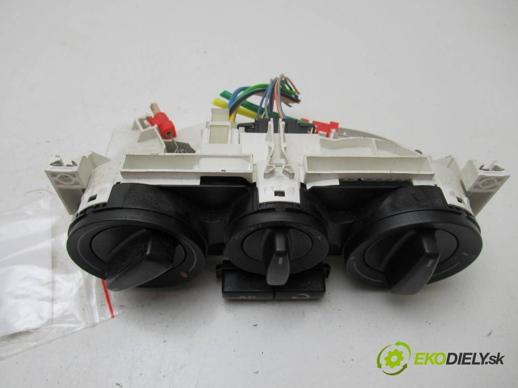 panel ovládaní topení 1J0820045E Skoda Octavia I LIFT       0