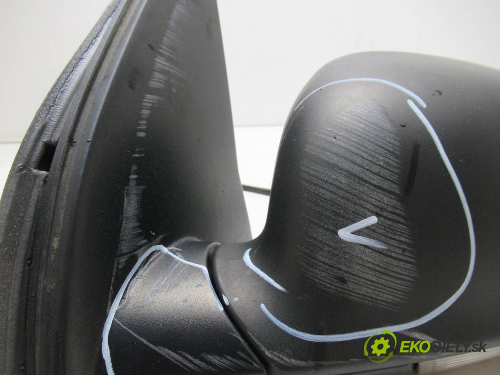 spätné zrkadlo ľave  Volkswagen Golf V       0