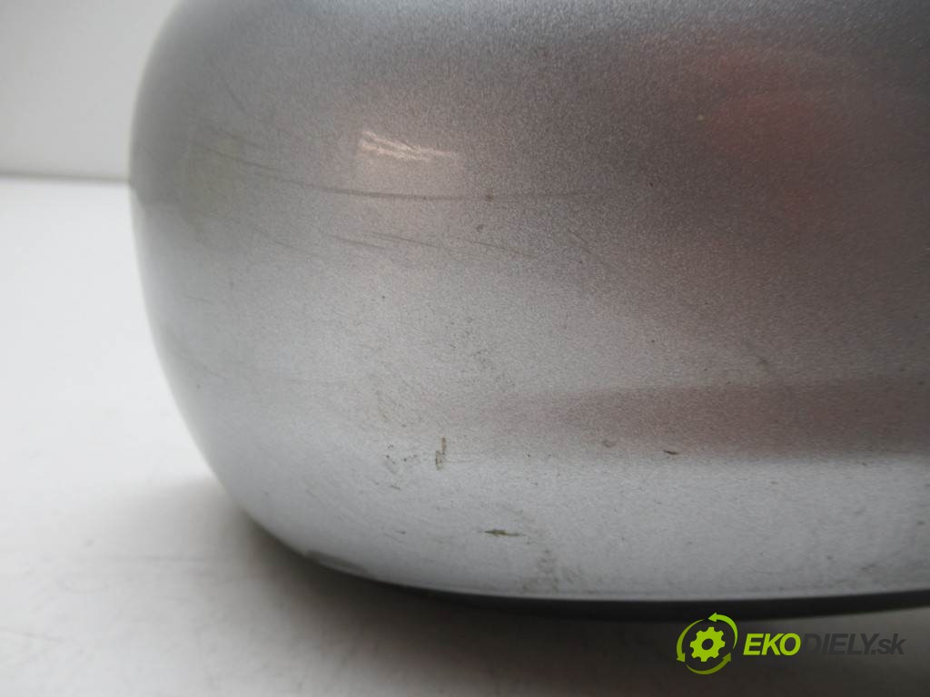 spätné zrkadlo pravé  Volkswagen Golf IV       0