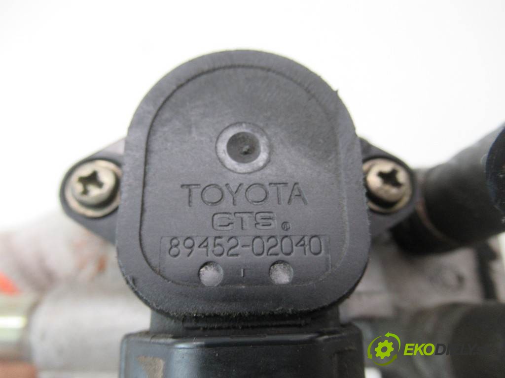 škrtíci klapka 89452-02040 Toyota Corolla E12       0