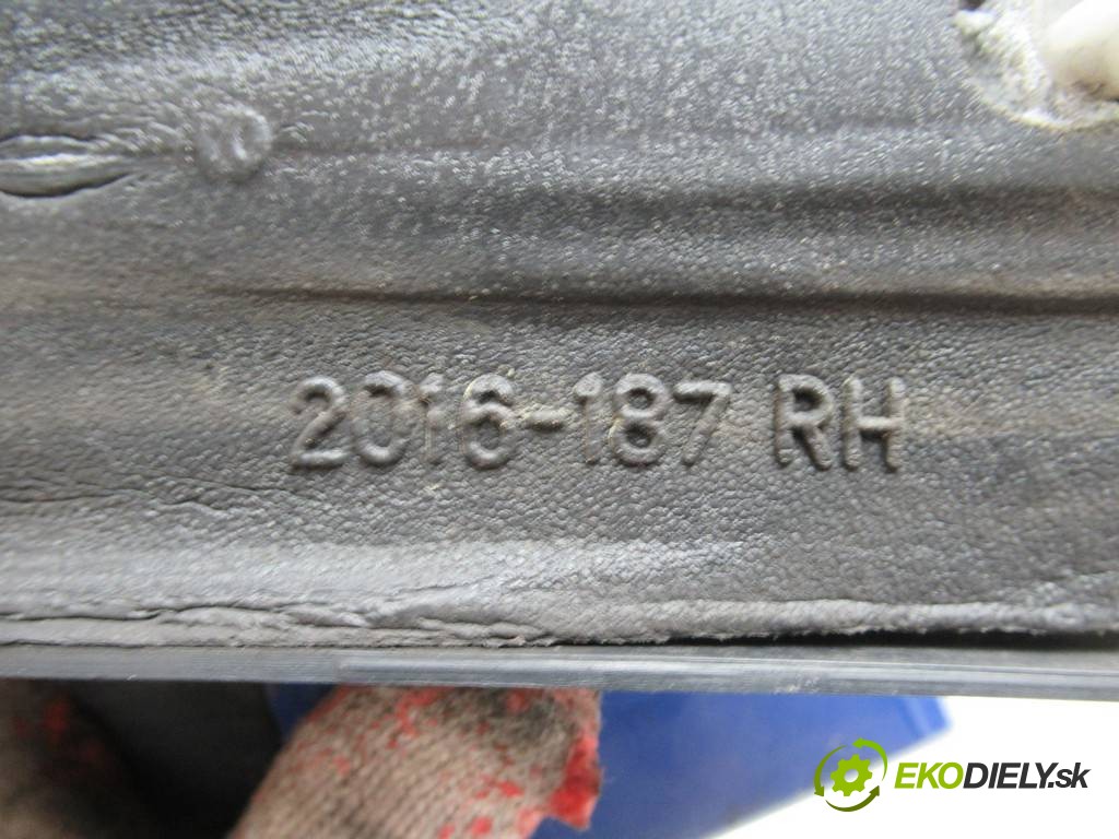 zpětné zrcátko pravé  Volkswagen Golf IV       0