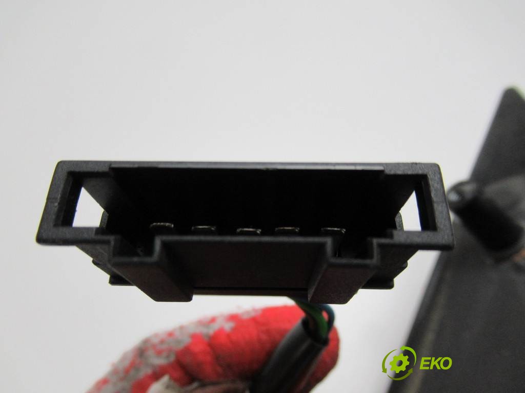 spätné zrkadlo pravé  Skoda Octavia I LIFT       0