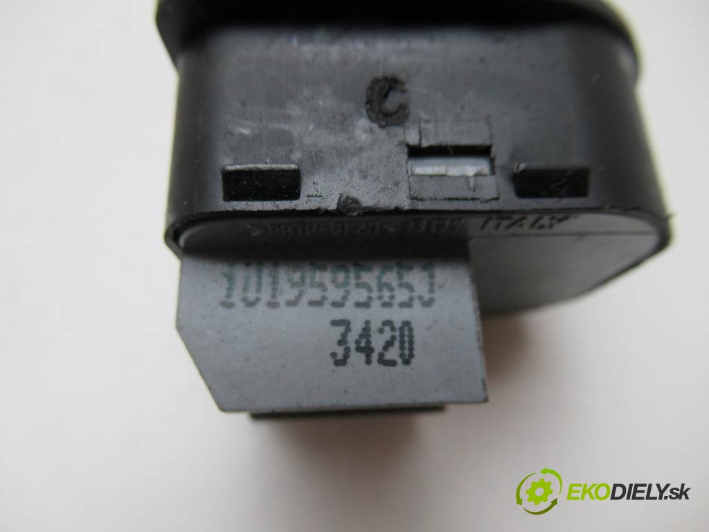 přepínač nastavení zpětných zrcátek 1U1959565J Skoda Octavia I LIFT       0