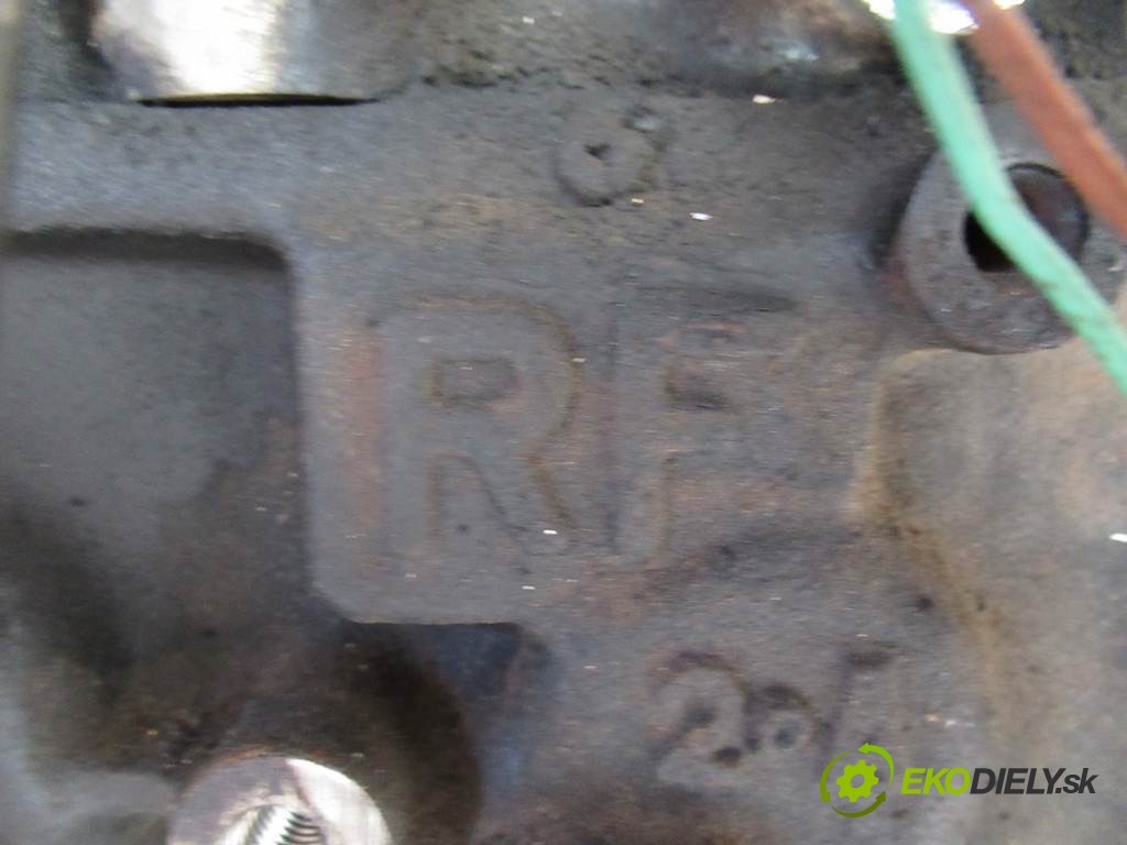 motor RF4F Mazda Premacy       0