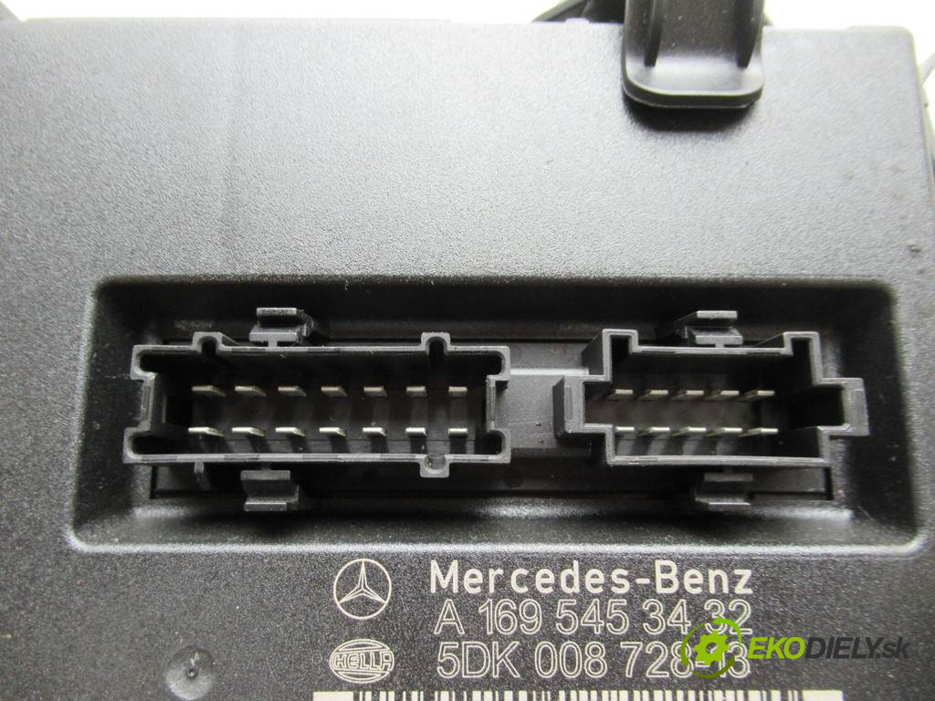 Mercedes-Benz B W245       0  modul sam A1695453432