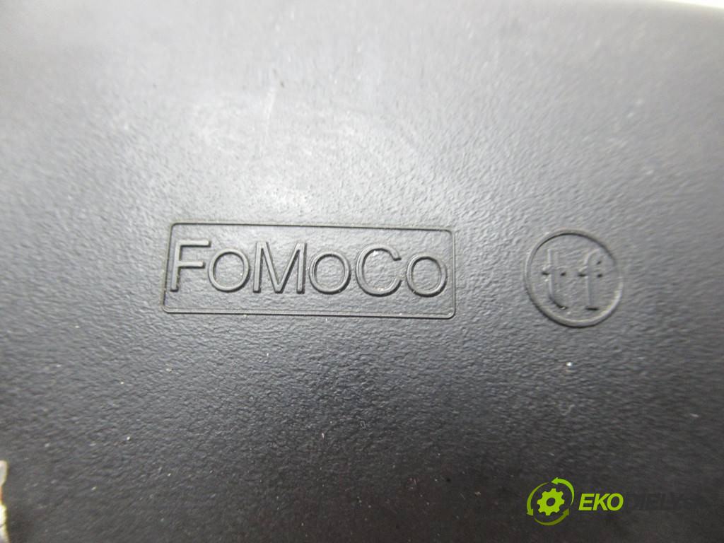 Ford Fusion       0  zpětné zrcátko vnitřní