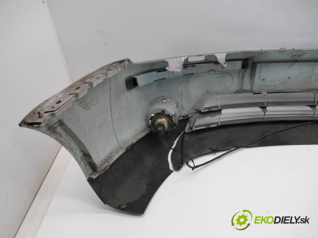 Ford Mondeo Mk3       0  nárazník přední část