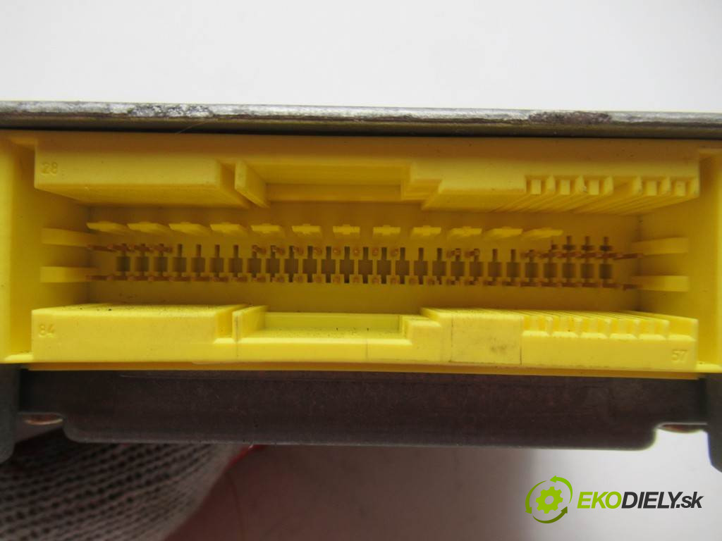 Audi A3 8L       0  senzor airbag 8L0959655G