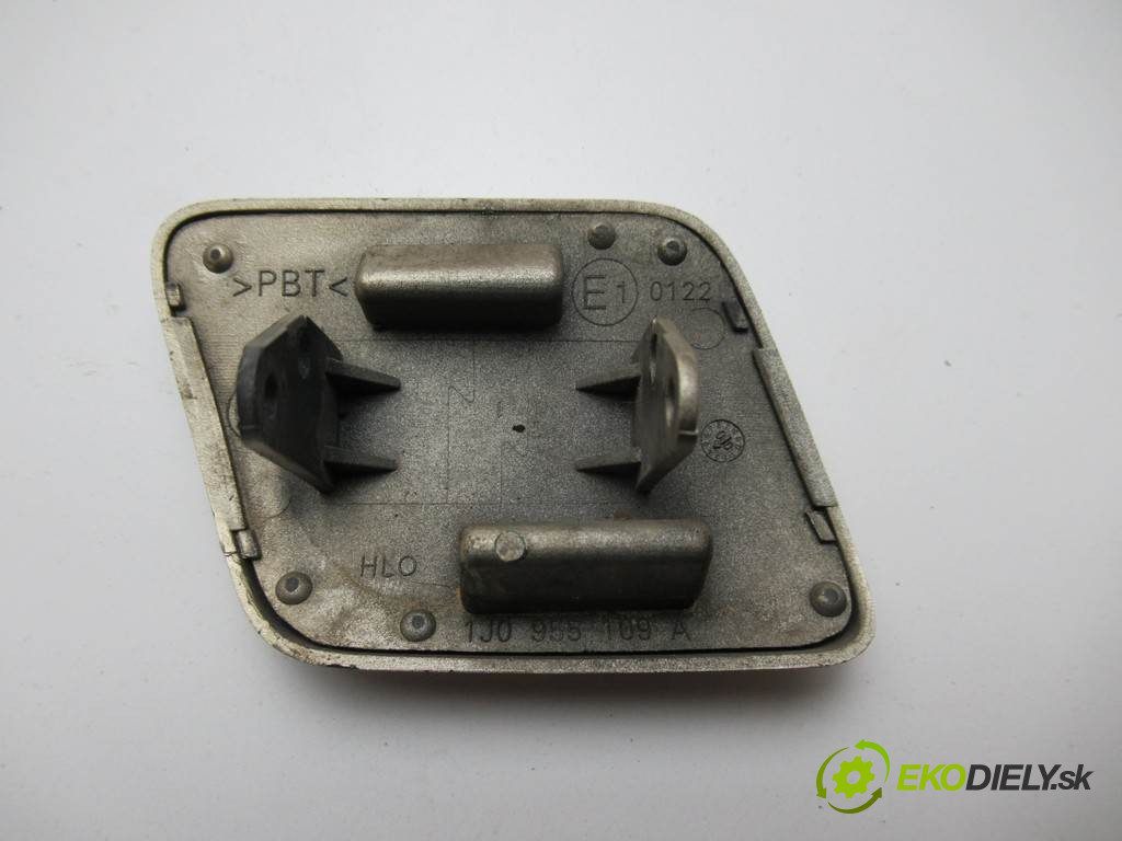 Volkswagen Golf IV       0  kryt ostřikovače 1J0955109A