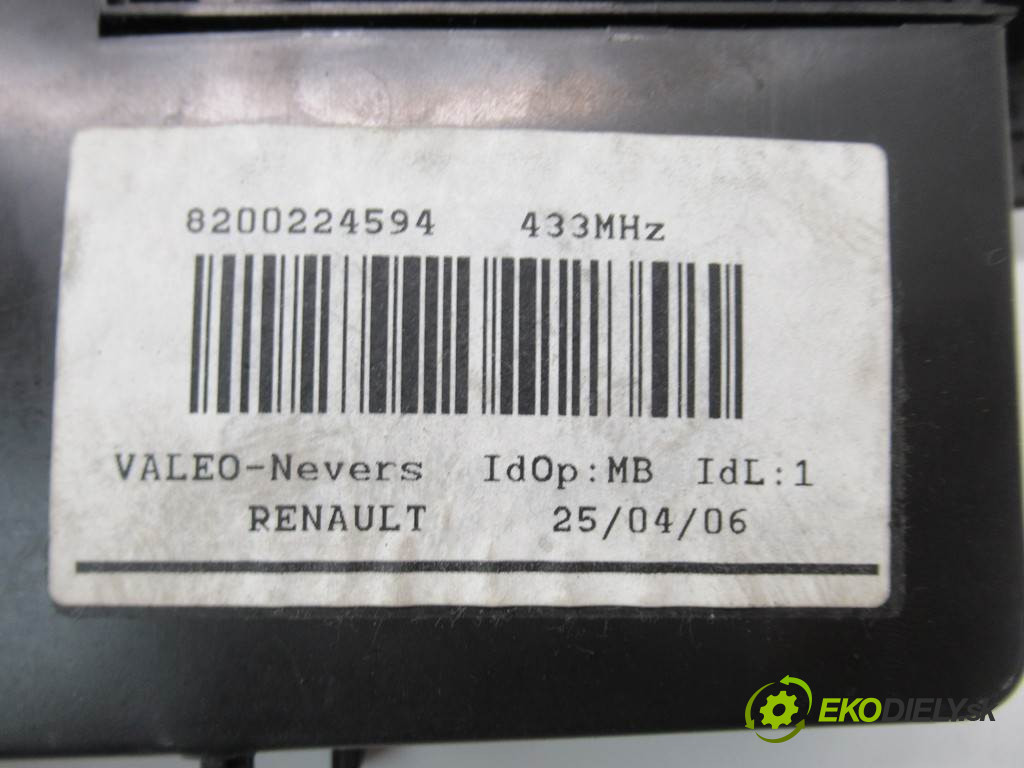 Renault Laguna II       0  spínačka 8200224594