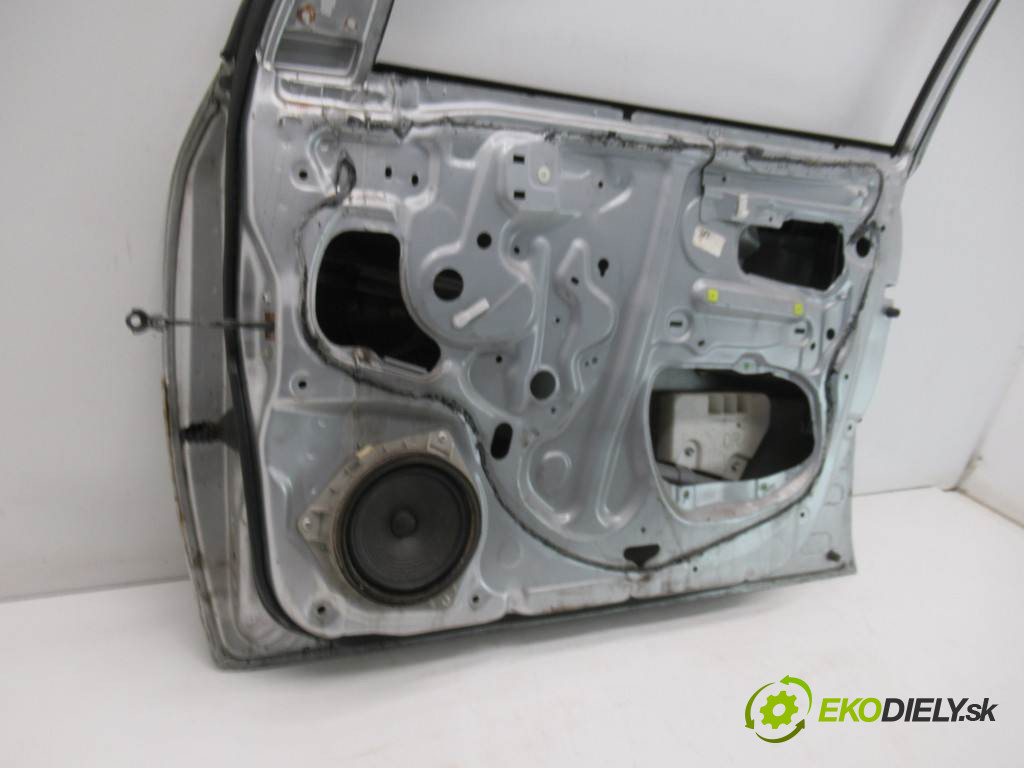 Toyota Corolla E12       0  dveře přední část pravé