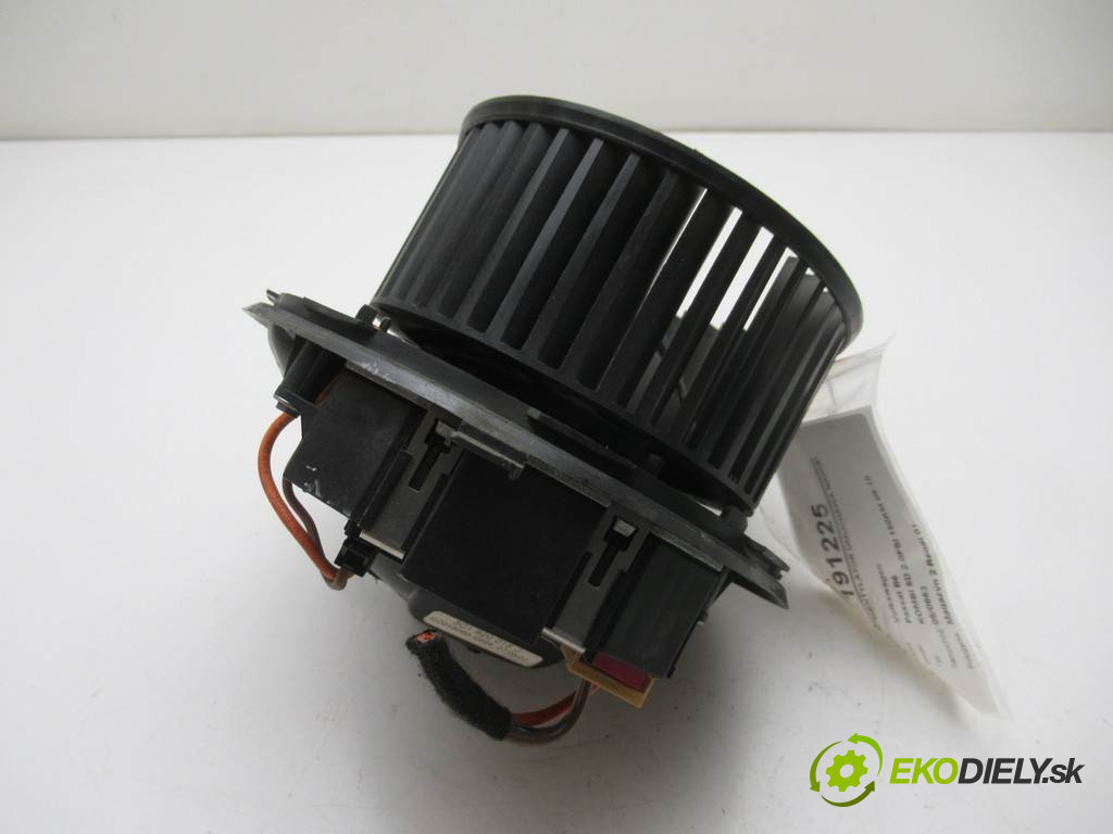 Volkswagen Passat B6       0  ventilátor ventilátor kúrenia 3C0907521B  3C1820015J