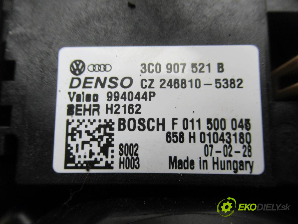 Volkswagen Passat B6       0  ventilátor ventilátor kúrenia 3C0907521B  3C1820015J