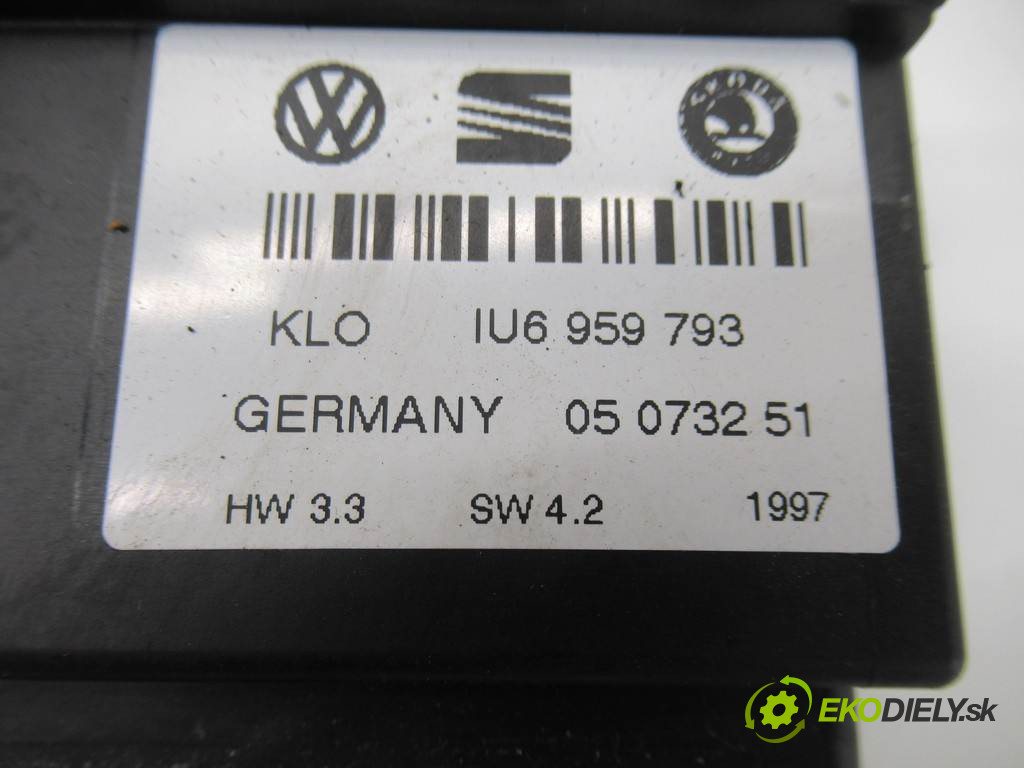 Skoda Octavia I       0  přepínač oken 1U6959793