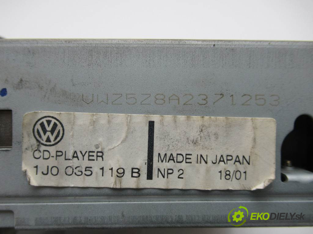 Volkswagen Golf IV       0  měnič cd 1J0035119B