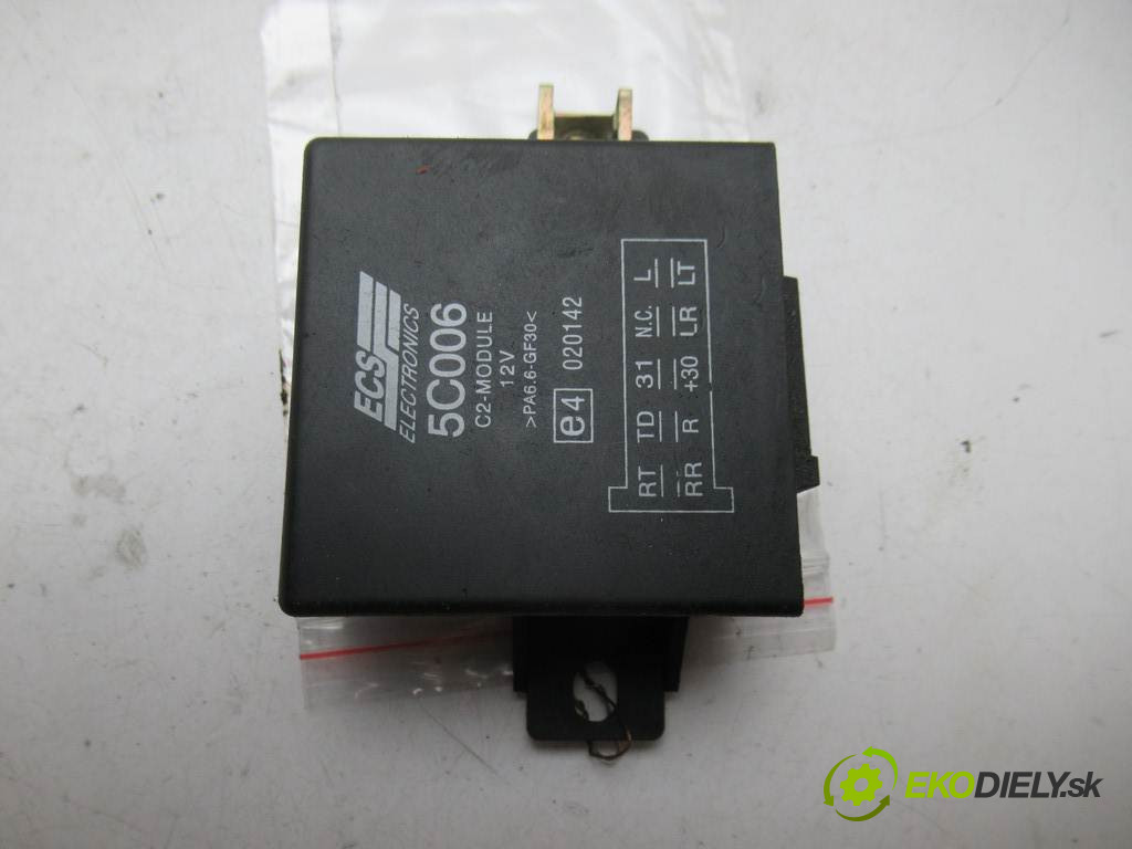 Seat Leon       0  modul tažného oka 5C006