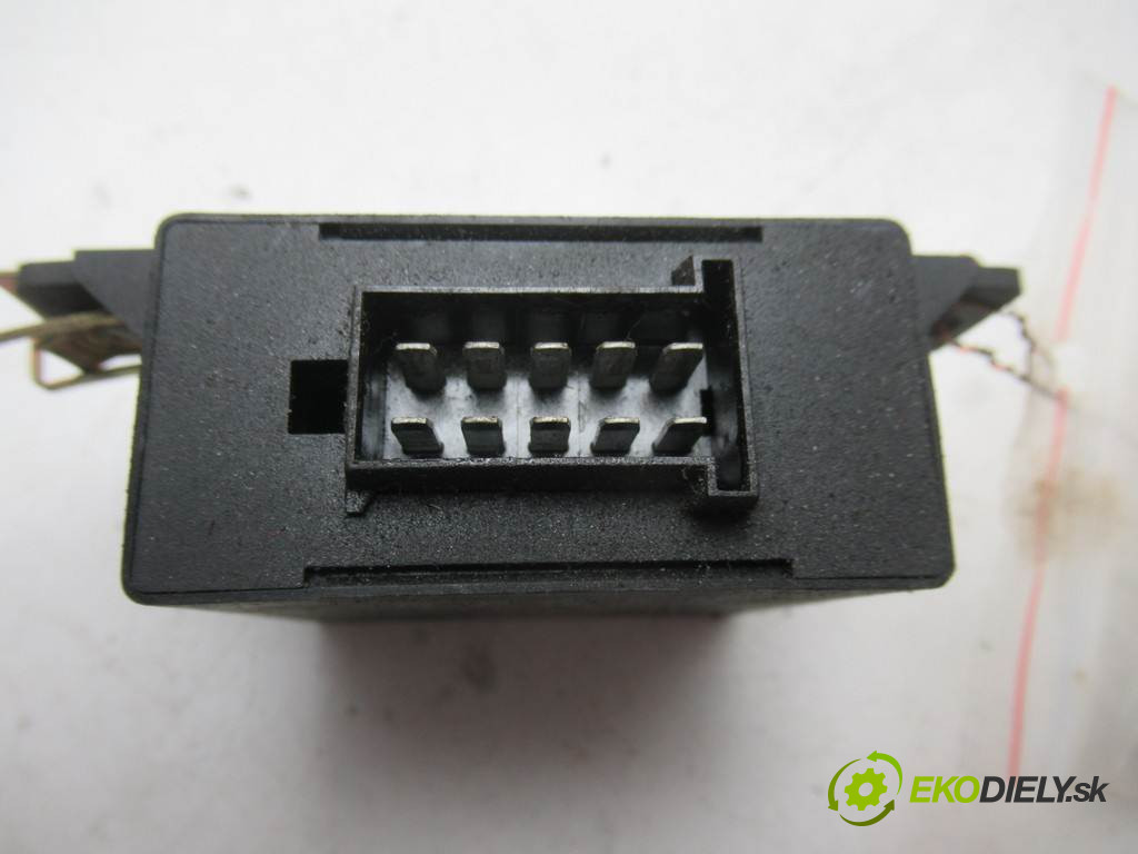 Seat Leon       0  modul tažného oka 5C006