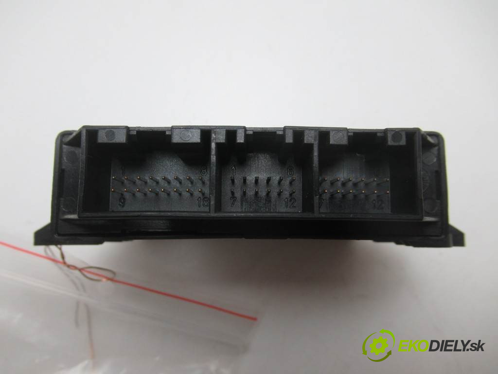 Audi A2       0  modul pdc - 8Z0919283A