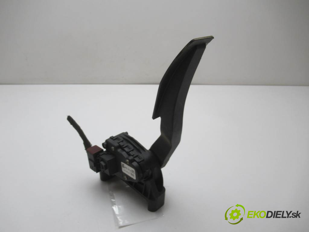 Opel Astra H       0  potenciometr plynového pedálu 9157998