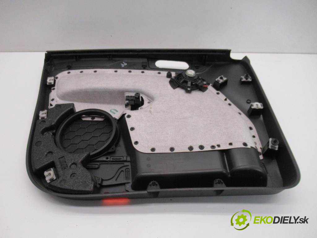 Volkswagen Golf V       0  ča dveře přední část pravý tapacír