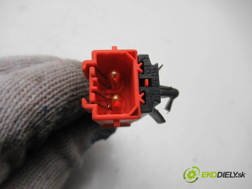 Audi A4 B5       0  krúžok, slimák airbag 4D0951543D