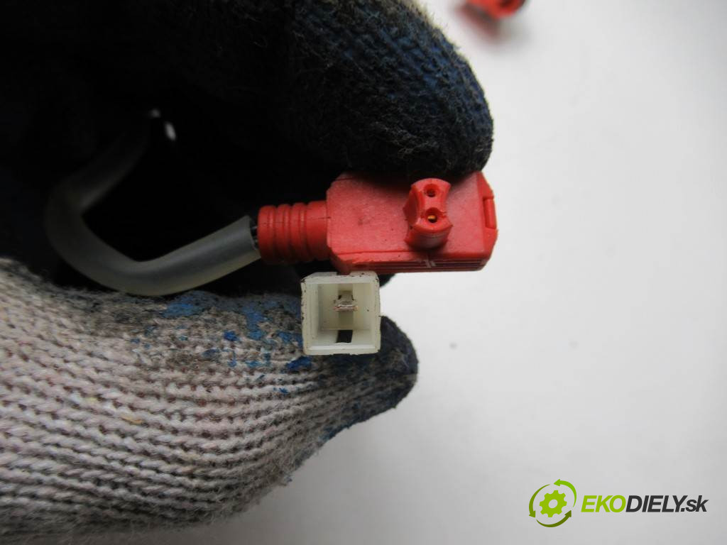 Audi A4 B5       0  krúžok, slimák airbag 4D0951543D